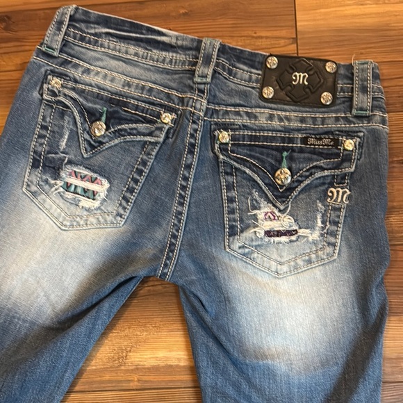 MISS ME Signature Cropped Distressed Jean Women Size 28 - Picture 4 of 12